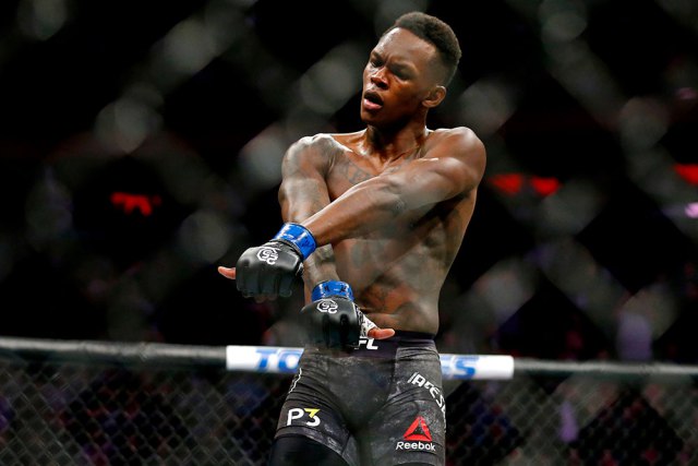 Israel Adesanya thừa nhận khó giữ thành tích toàn thắng, thừa nhận bản thân không phải &quot;Độc cô cầu bại&quot; - Ảnh 1.