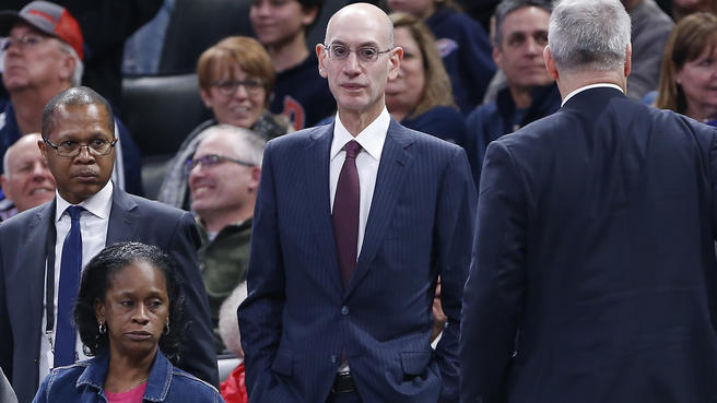 Chủ tịch NBA đưa ra những hướng đi về tương lai của mủa giải 2019-2020 sau đại dịch Covid-19 - Ảnh 1.