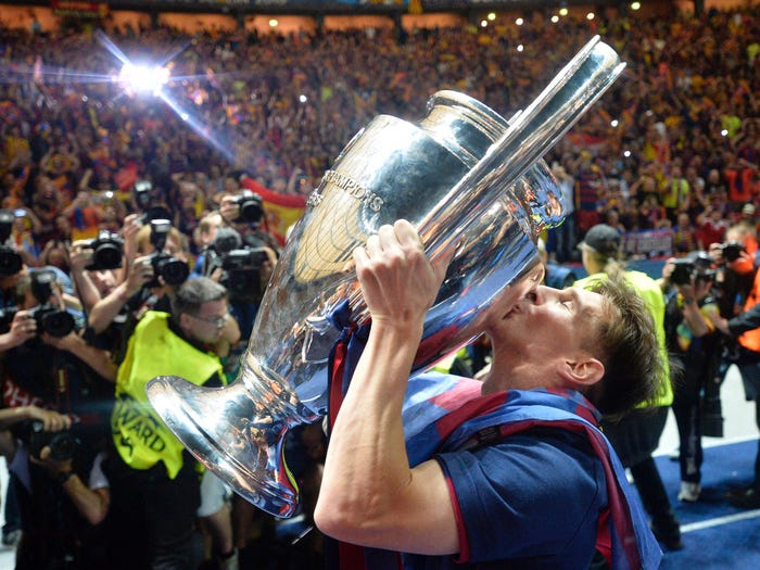 Nhìn lại hành trình đã qua của Messi trong màu áo của Barca  - Ảnh 13.