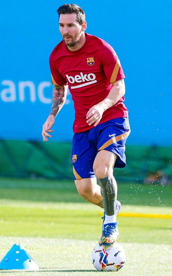 Hình ảnh tưởng bình thường nhưng fan suýt không được thấy: Lionel Messi luyện tập cùng Barca - Ảnh 4.