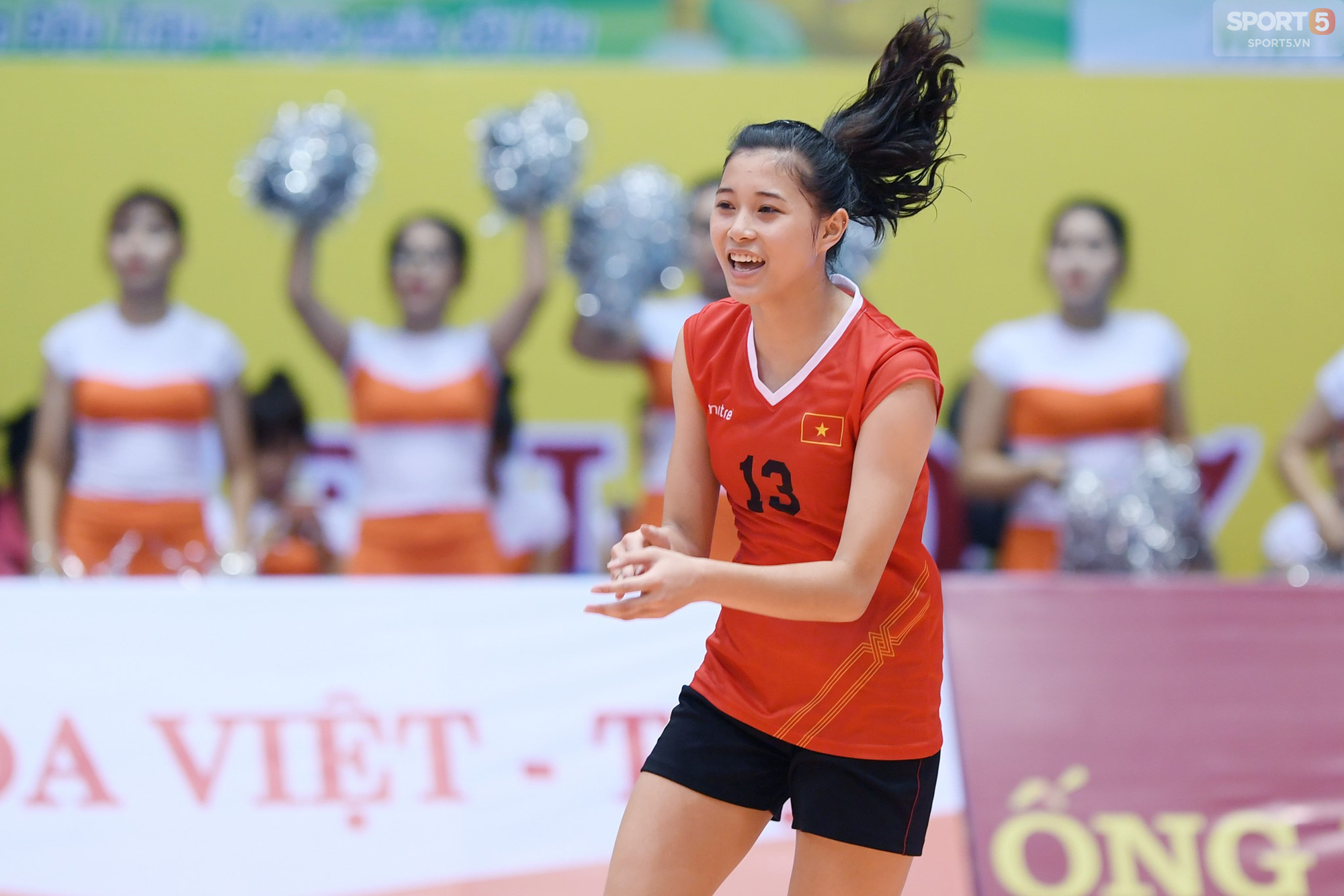 Hot girl Thu Huyền của đội bóng chuyền U19 Việt Nam đốn tim cư dân mạng - Ảnh 2.