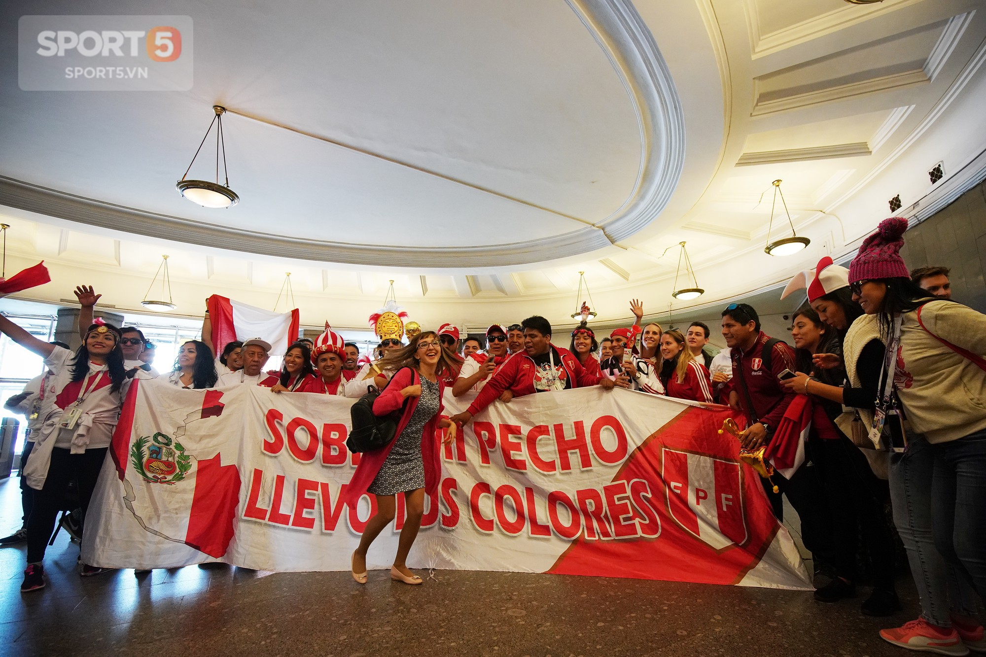 Tình yêu bóng đá của người Peru và câu chuyện vờ tăng cân để mua vé World Cup - Ảnh 1.