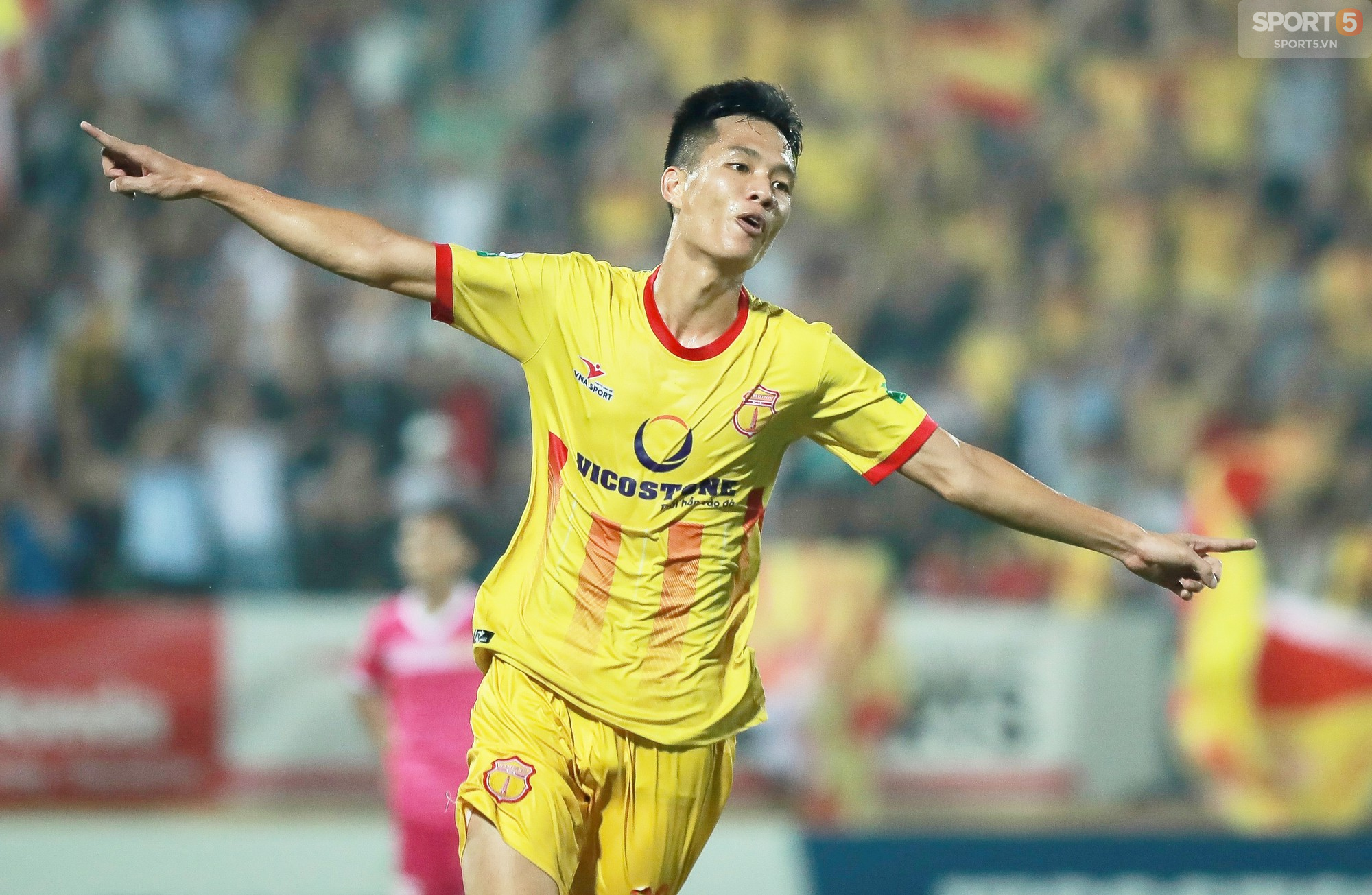 HLV Park Hang-seo nhắm sao trẻ của Nam Định cho U23 Việt Nam? - Ảnh 2.