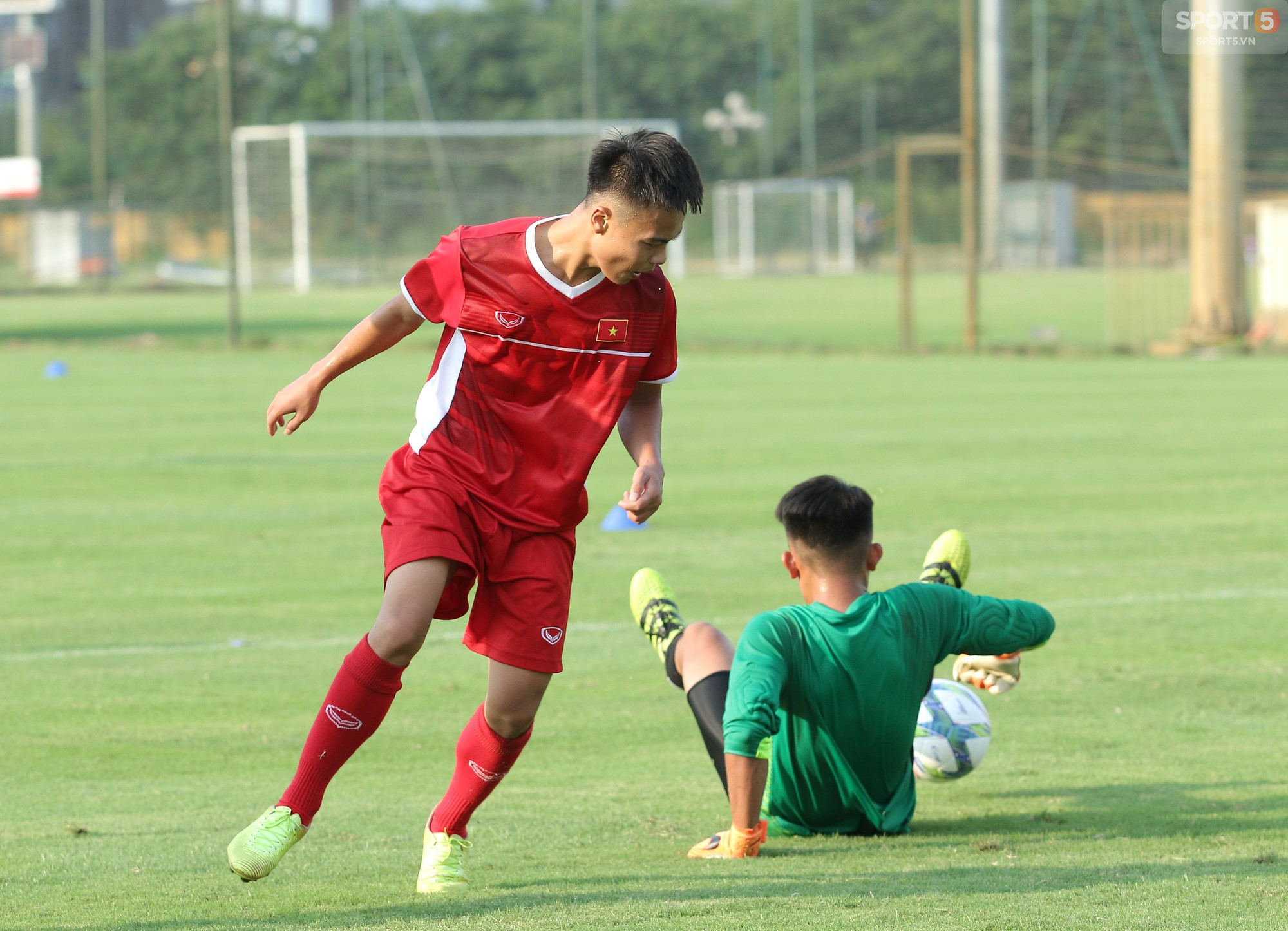 U16 Việt Nam rèn miếng đánh biên, hướng tới mục tiêu bảo vệ chức vô địch giải Đông Nam Á - Ảnh 8.