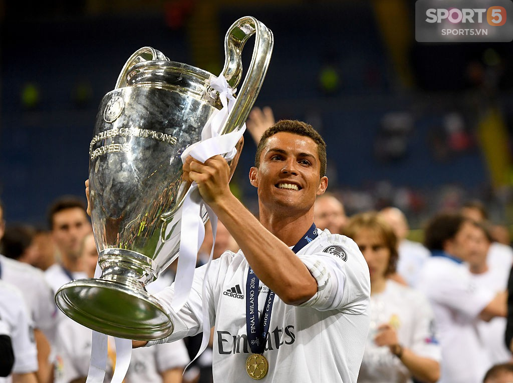 Bom tấn Ronaldo mang sứ mệnh xô đổ hàng loạt kỷ lục sau khi tới Juventus - Ảnh 2.