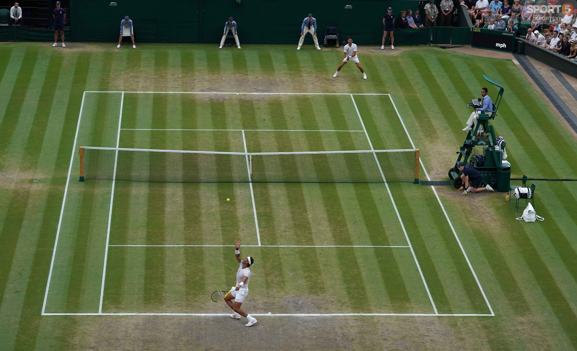 Quật ngã Nadal sau 5 set căng hơn dây đàn, Djokovic vào chung kết Wimbledon - Ảnh 6.