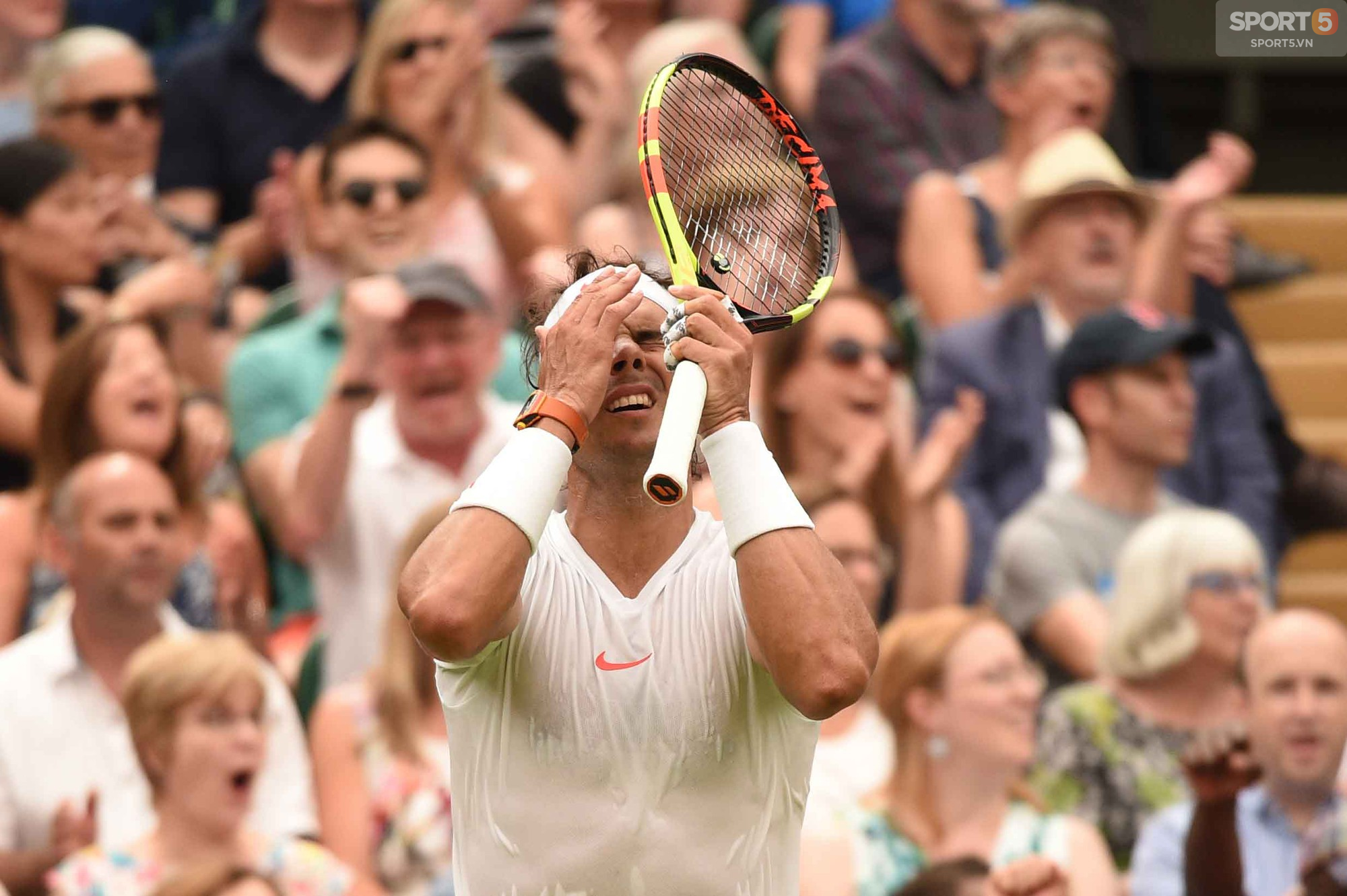 Quật ngã Nadal sau 5 set căng hơn dây đàn, Djokovic vào chung kết Wimbledon - Ảnh 11.