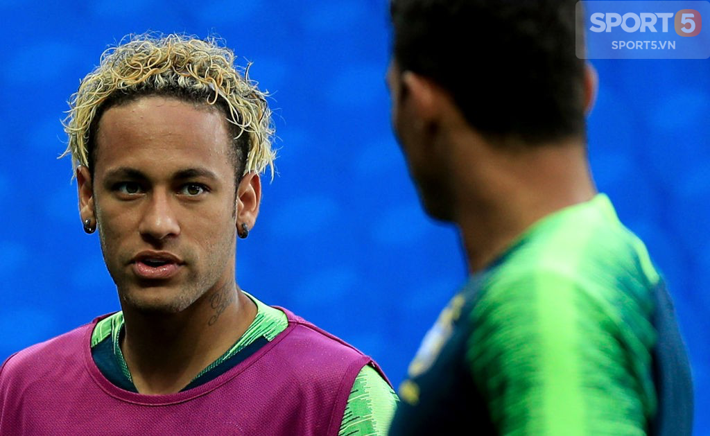 Bị chê cười, Neymar cắt phăng mái tóc mỳ tôm - Ảnh 3.