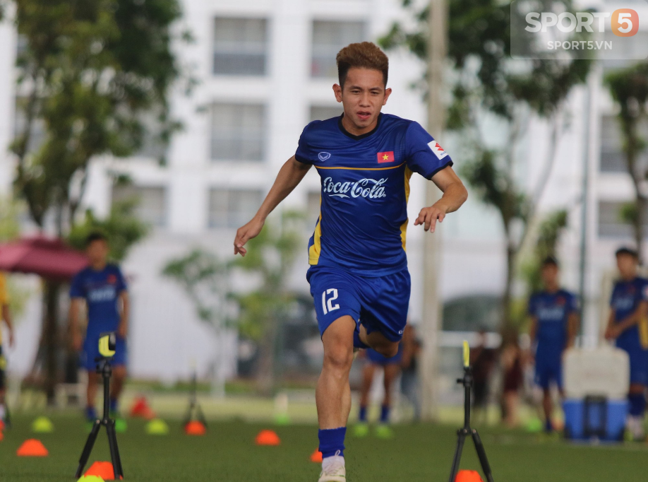 Tấn Sinh khỏe nhất U23 Việt Nam, Công Phượng đầu hàng sớm trước bài kiểm tra thể lực  - Ảnh 7.