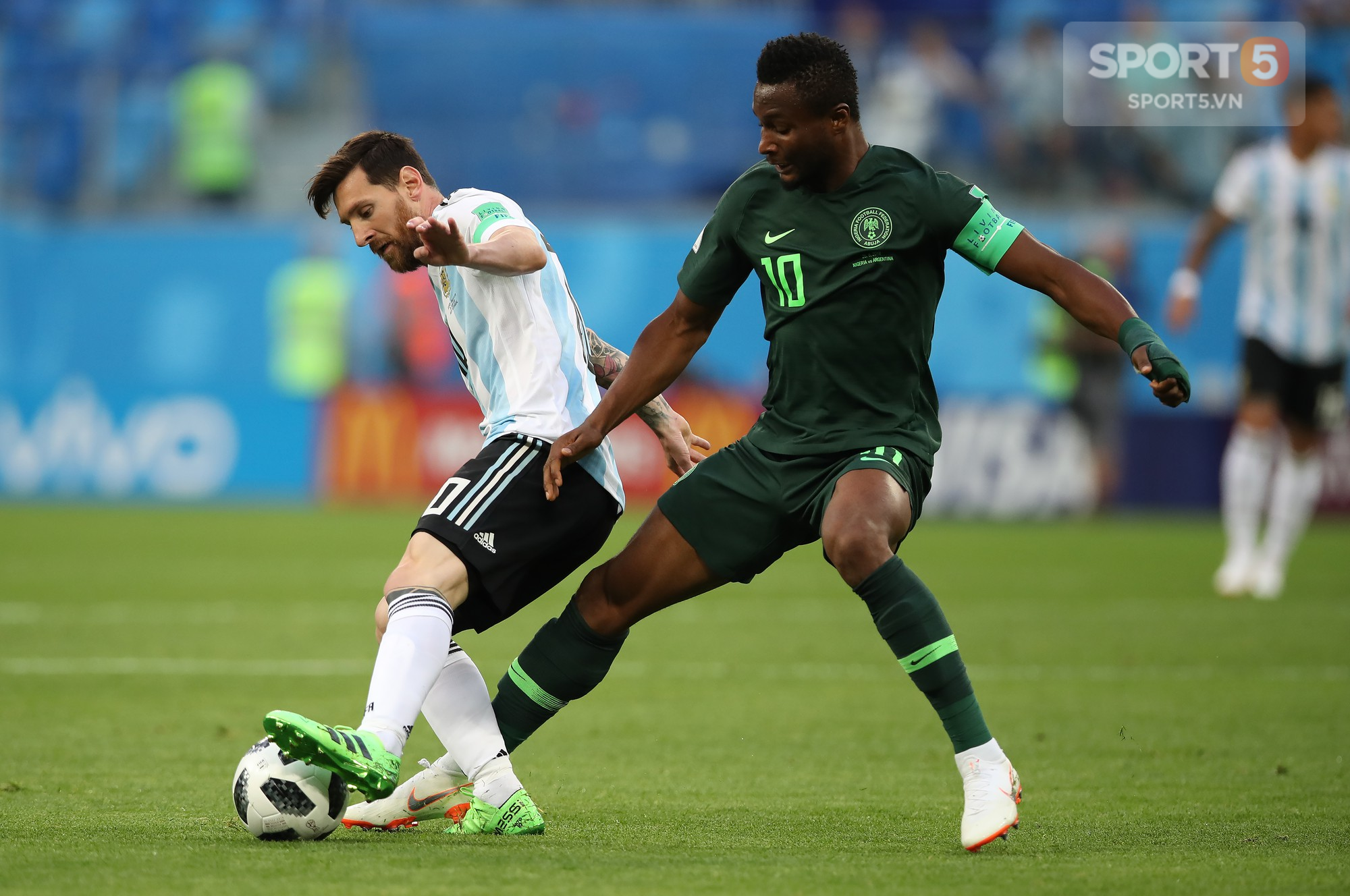 Sốc: Cha ngôi sao tuyển Nigeria bị bắt cóc khi World Cup đang diễn ra - Ảnh 1.
