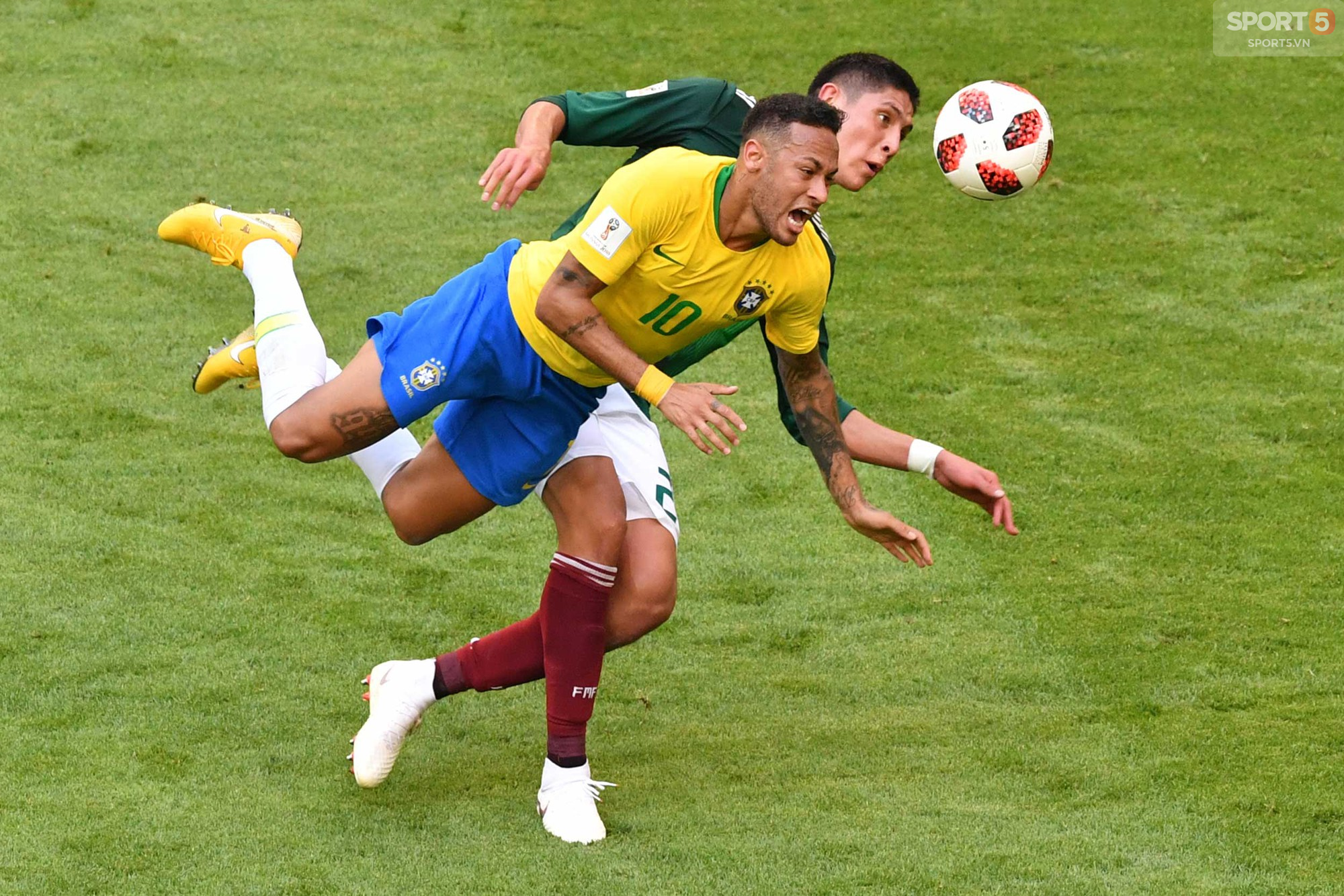 Neymar - Người hùng bị dè bỉu vì ăn vạ thô thiển - Ảnh 9.