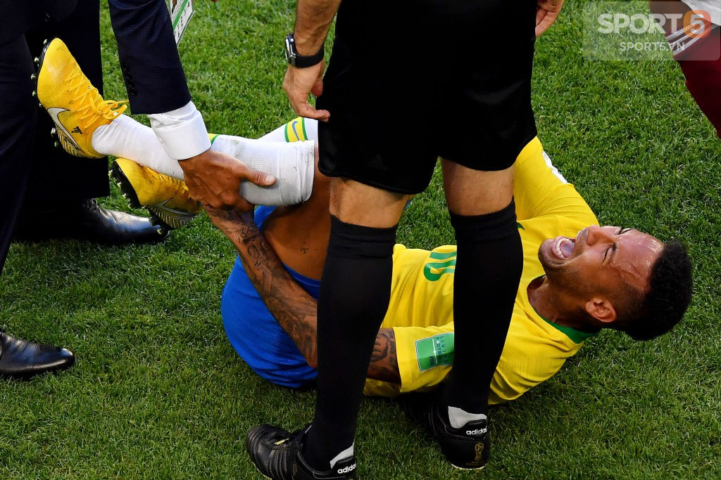 Neymar trở thành trò cười sau pha gào khóc ăn vạ lộ liễu - Ảnh 2.
