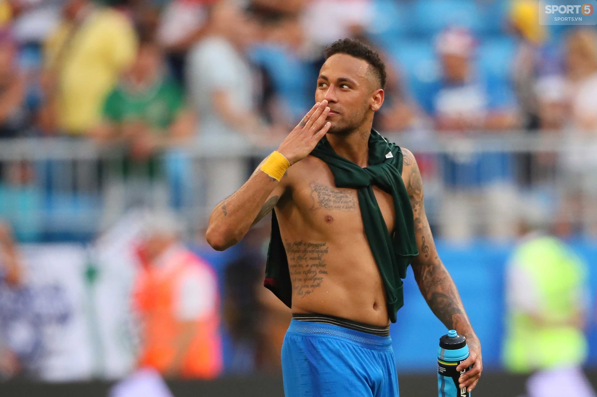 Neymar - Người hùng bị dè bỉu vì ăn vạ thô thiển - Ảnh 13.