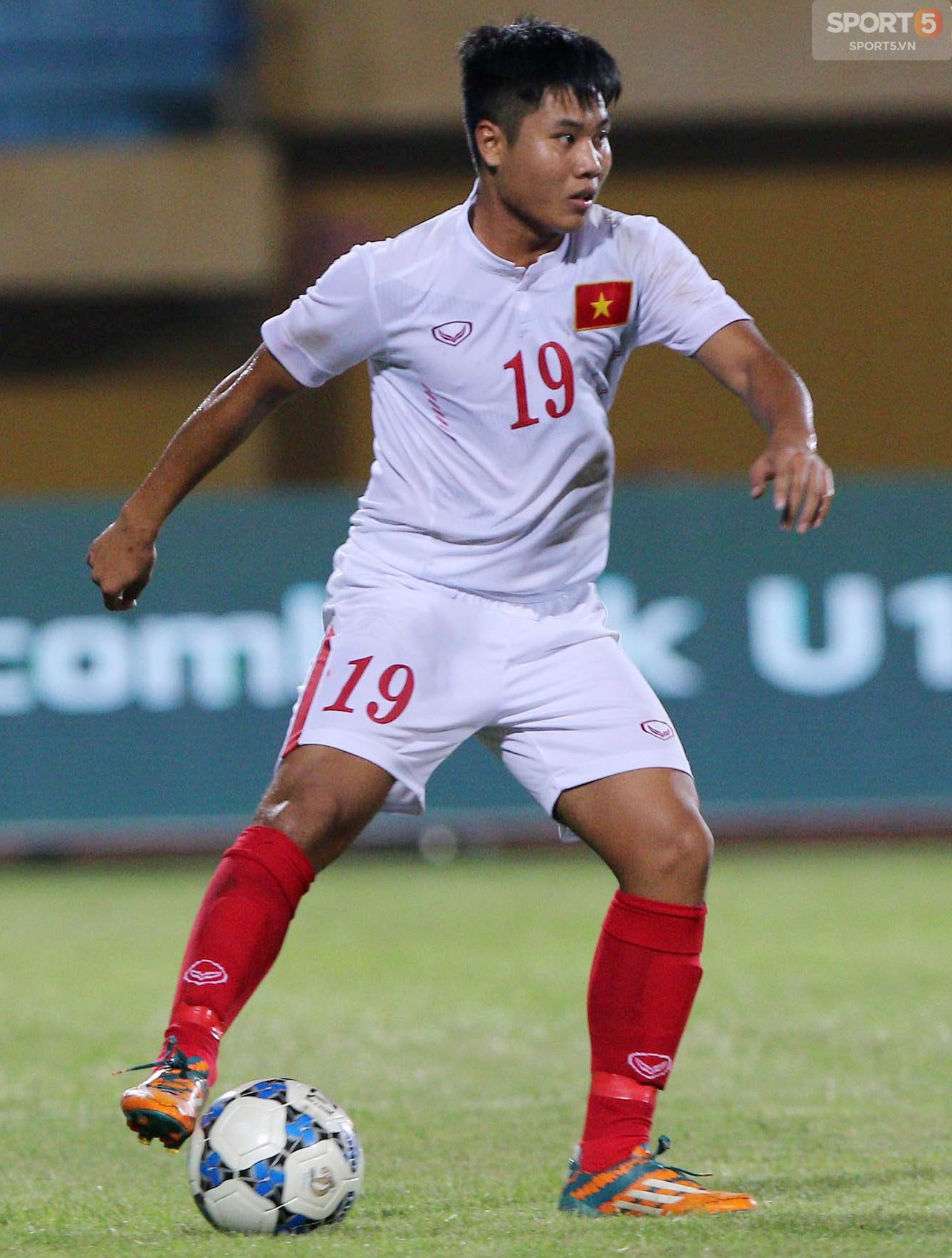U19 Việt Nam quyết tìm chiến thắng đầu tay trước Philippines - Ảnh 9.
