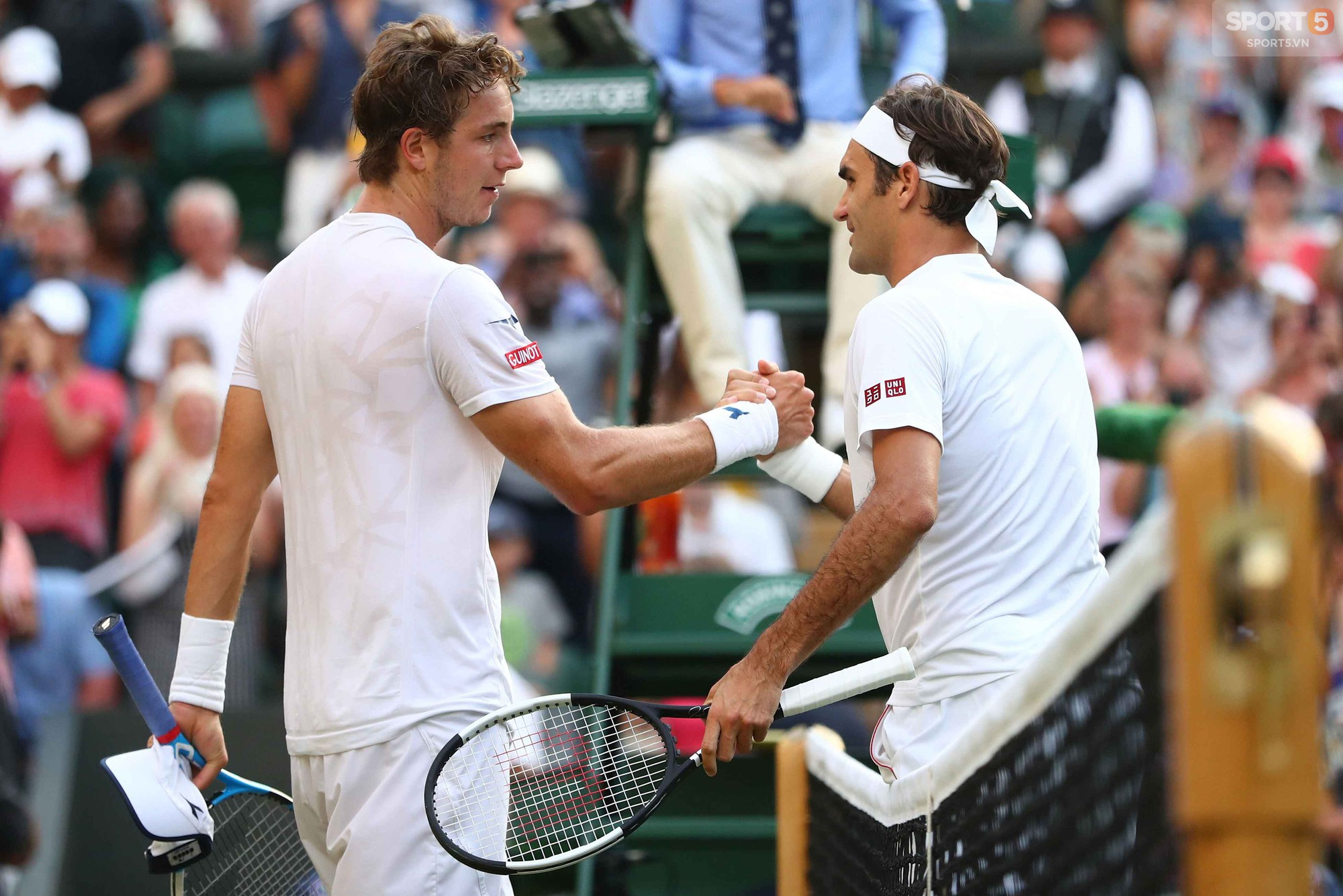 Federer lập kỷ lục trên mặt sân cỏ Wimbledon - Ảnh 5.