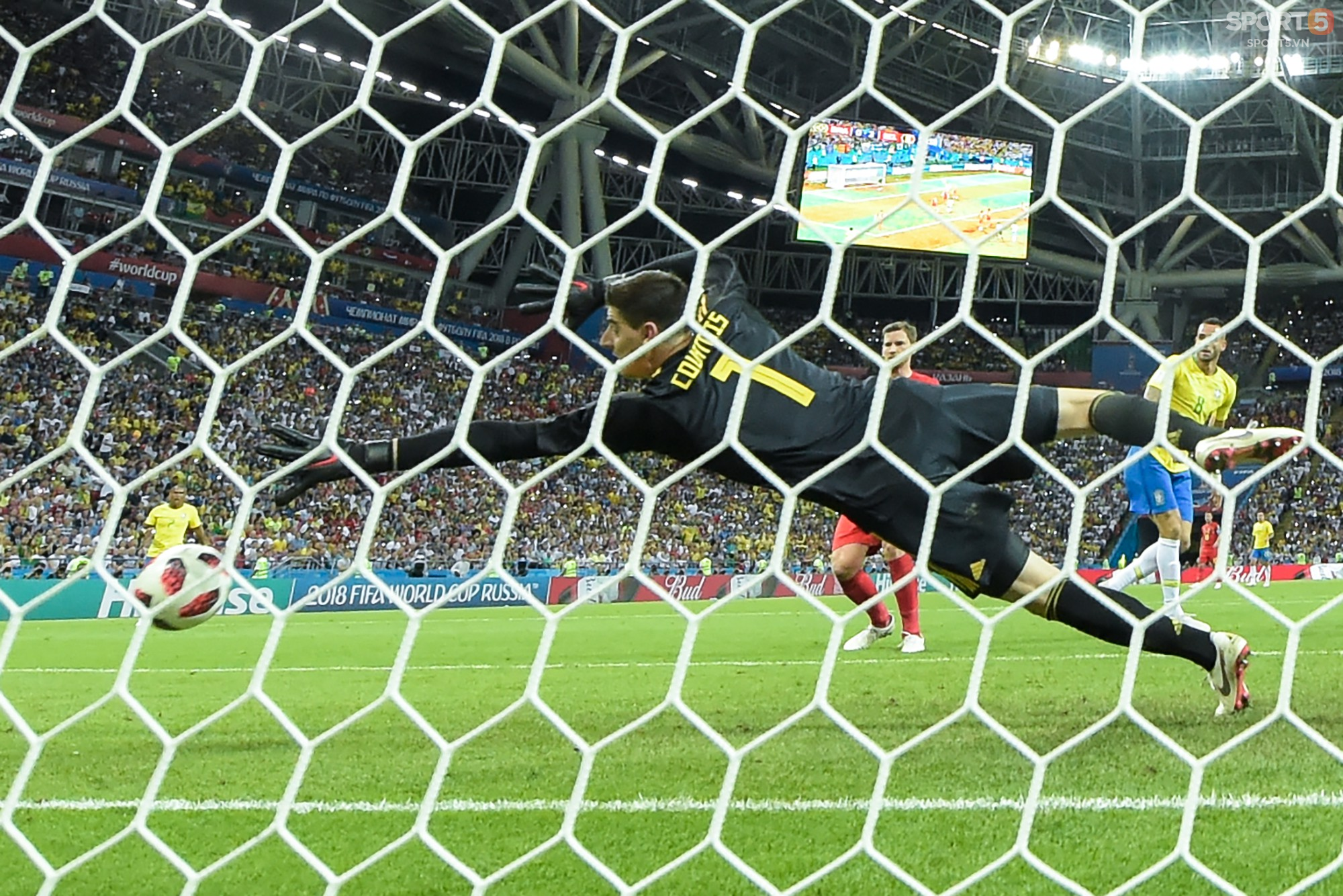Brazil 1-2 Bỉ: Người nhện Courtois một tay tiễn Selecao về nước - Ảnh 2.