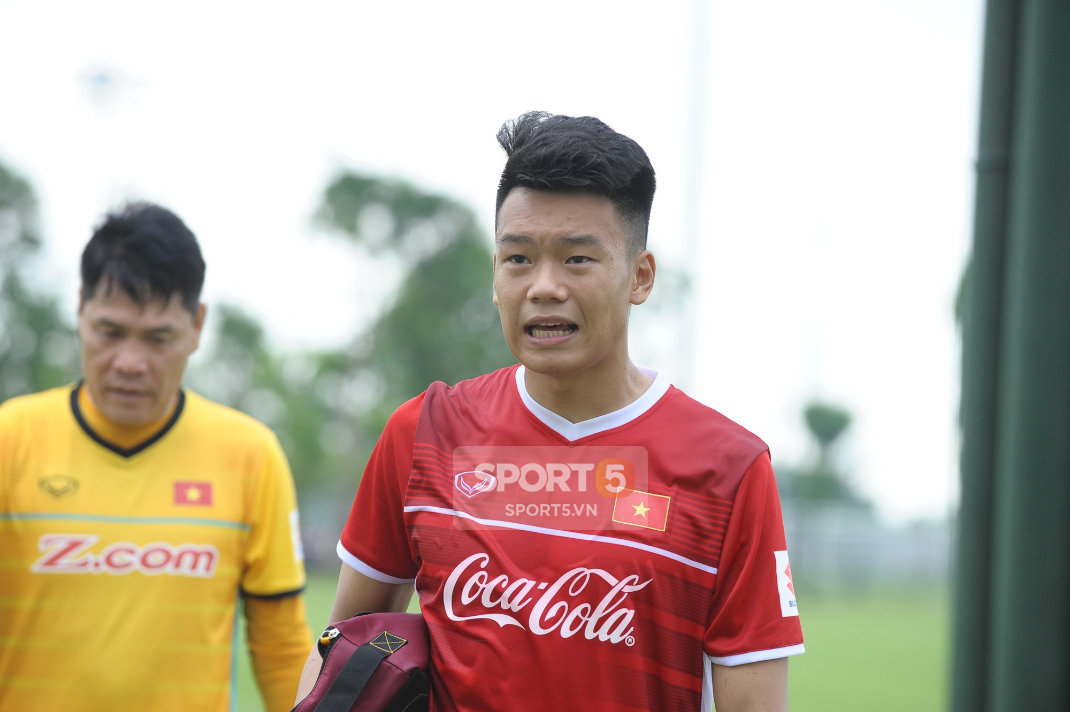 Thời trang tóc ấn tượng của dàn cầu thủ U23 Việt Nam - Ảnh 7.