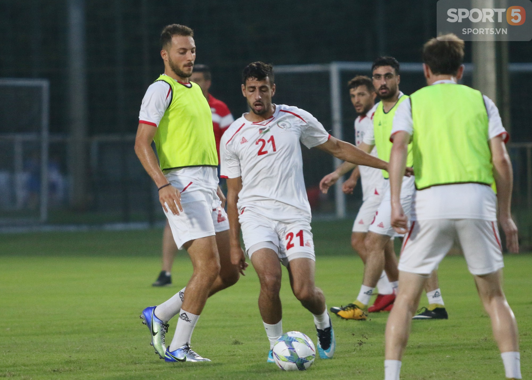 U23 Palestine tập buổi đầu tiên tại Hà Nội, sẵn sàng chiến với U23 Việt Nam - Ảnh 6.
