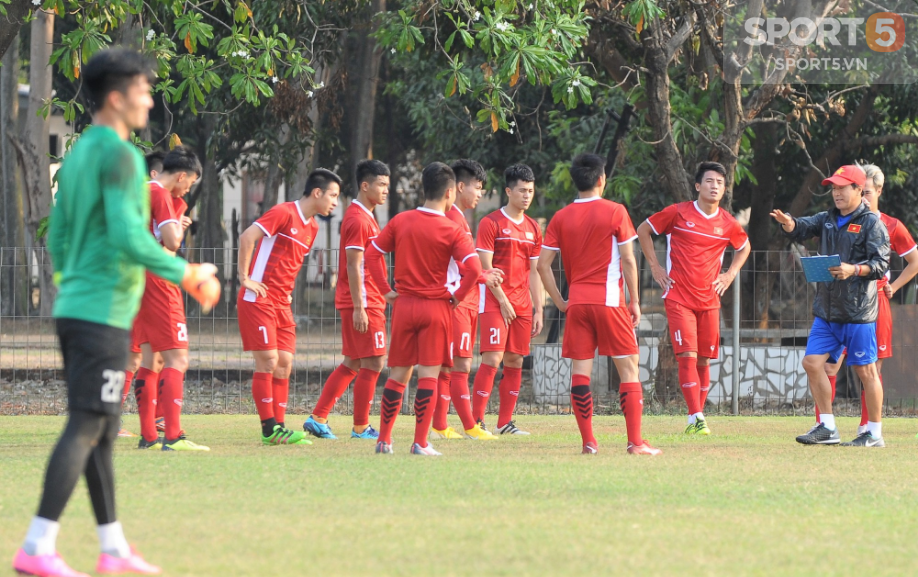 HLV Park Hang-seo thử nghiệm Văn Toàn trong đội hình chính trước trận gặp Nhật Bản  - Ảnh 2.