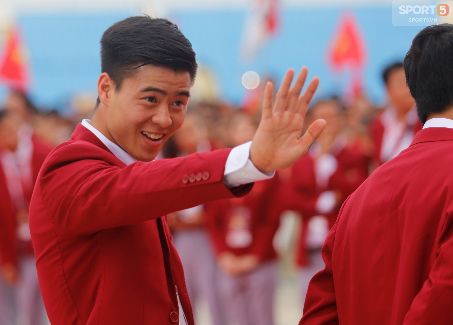 Các soái ca Olympic Việt Nam thần thái như idol Hàn Quốc trong buổi mừng công trên sân Mỹ Đình - Ảnh 11.