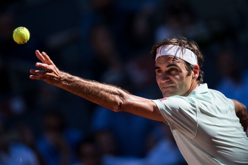 Sau màn chết hụt, Federer lại để vuột 2 cơ hội vàng và lỡ đại chiến Djokovic ở bán kết Madrid Open - Ảnh 2.