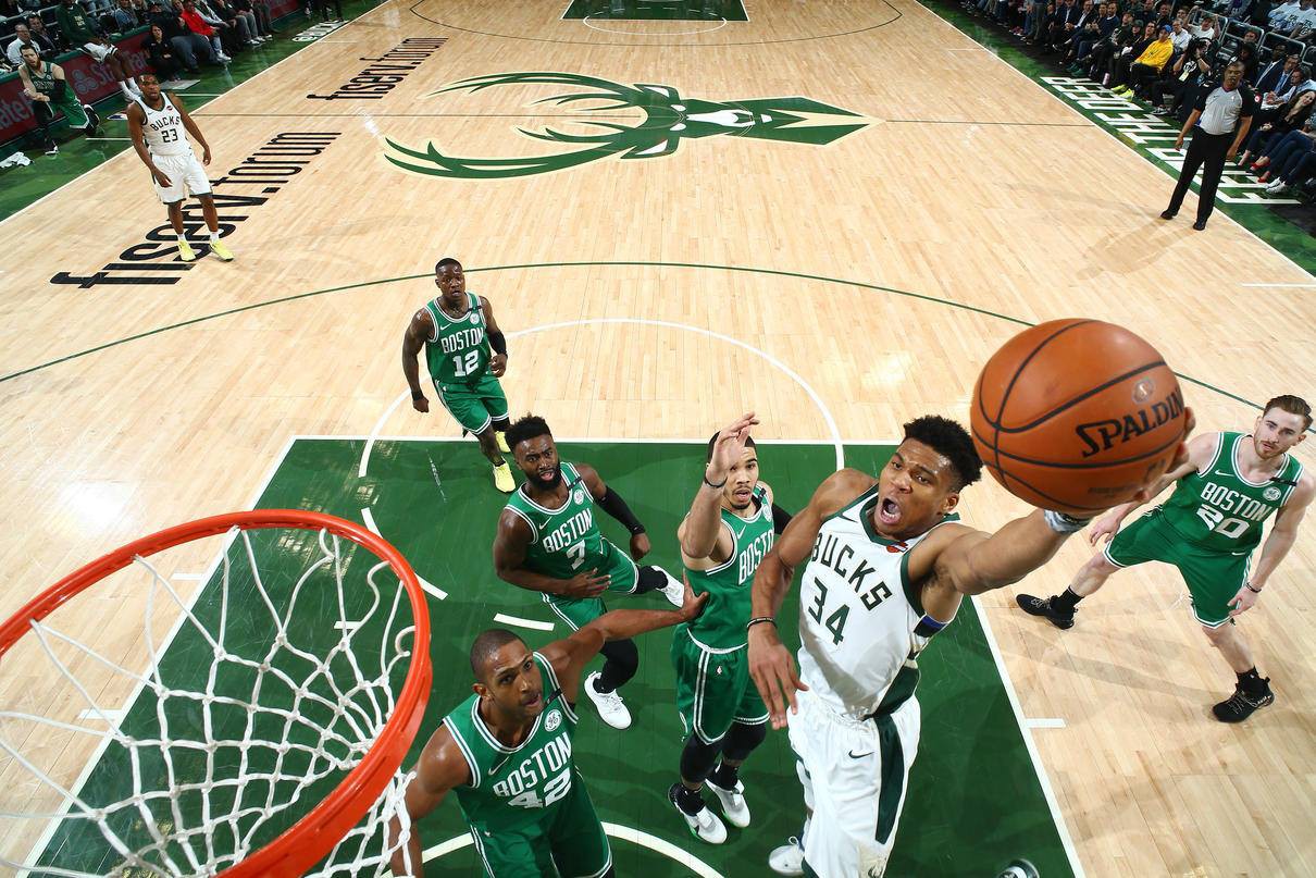 Giannis Antetokounmpo chia sẻ trải nghiệm vui khi đi xem Avengers: Endgame - Ảnh 2.