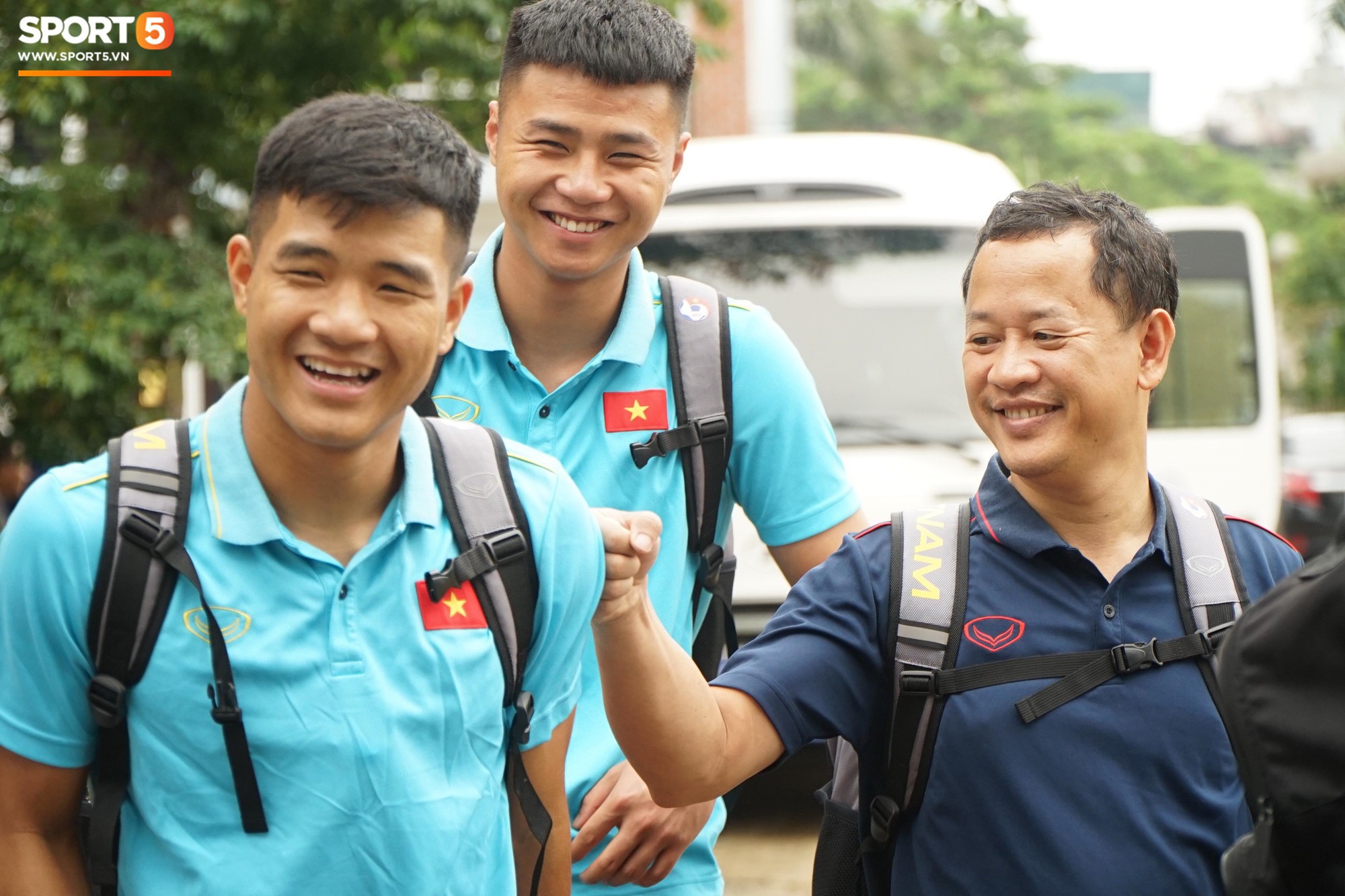 Dàn tuyển thủ Việt Nam bảnh bao hội quân chuẩn bị dự Kings Cup 2019 - Ảnh 11.