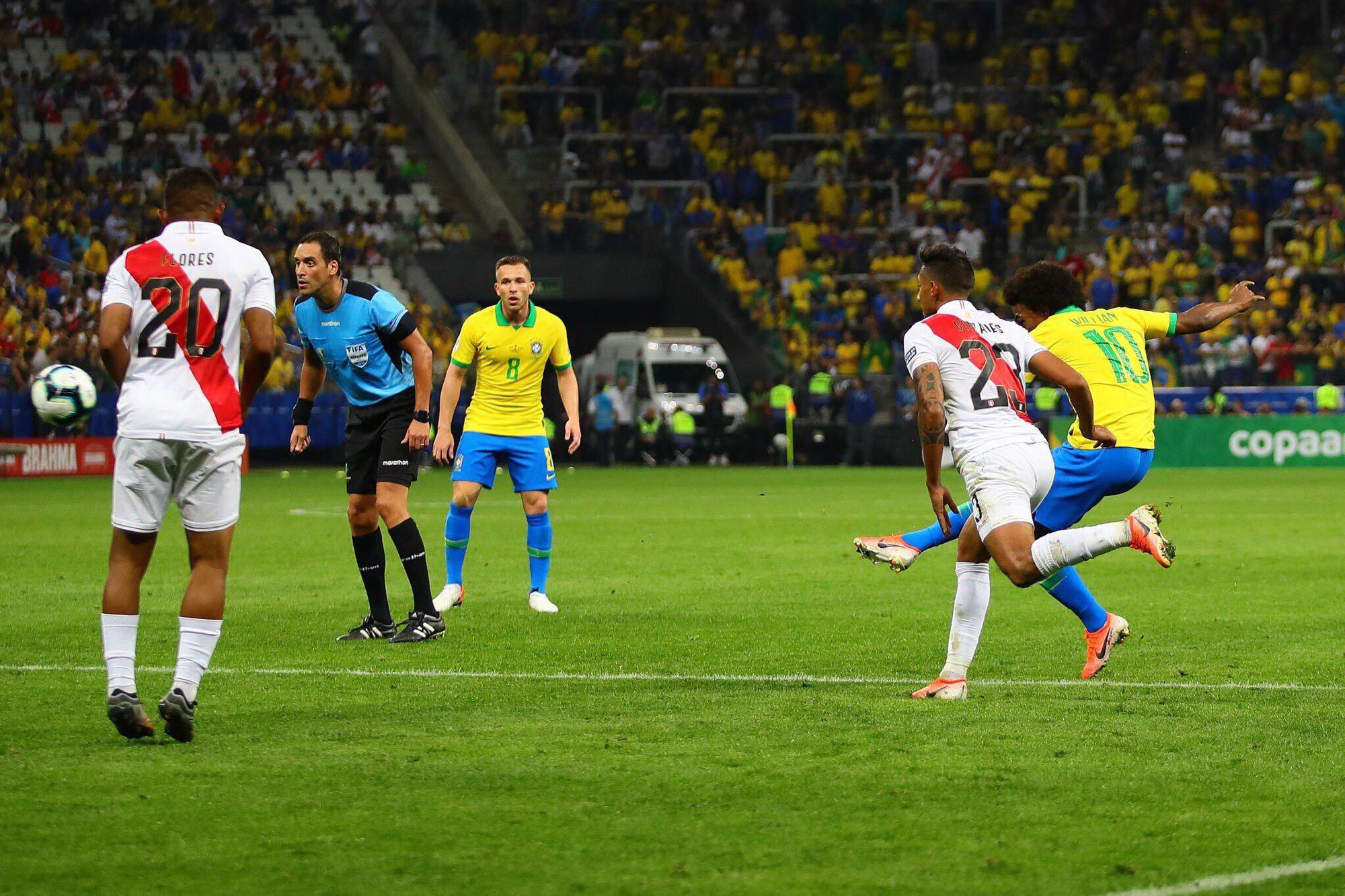 Dội mưa bàn thắng vào lưới Peru, Brazil thẳng tiến vào tứ kết Copa America 2019 - Ảnh 7.
