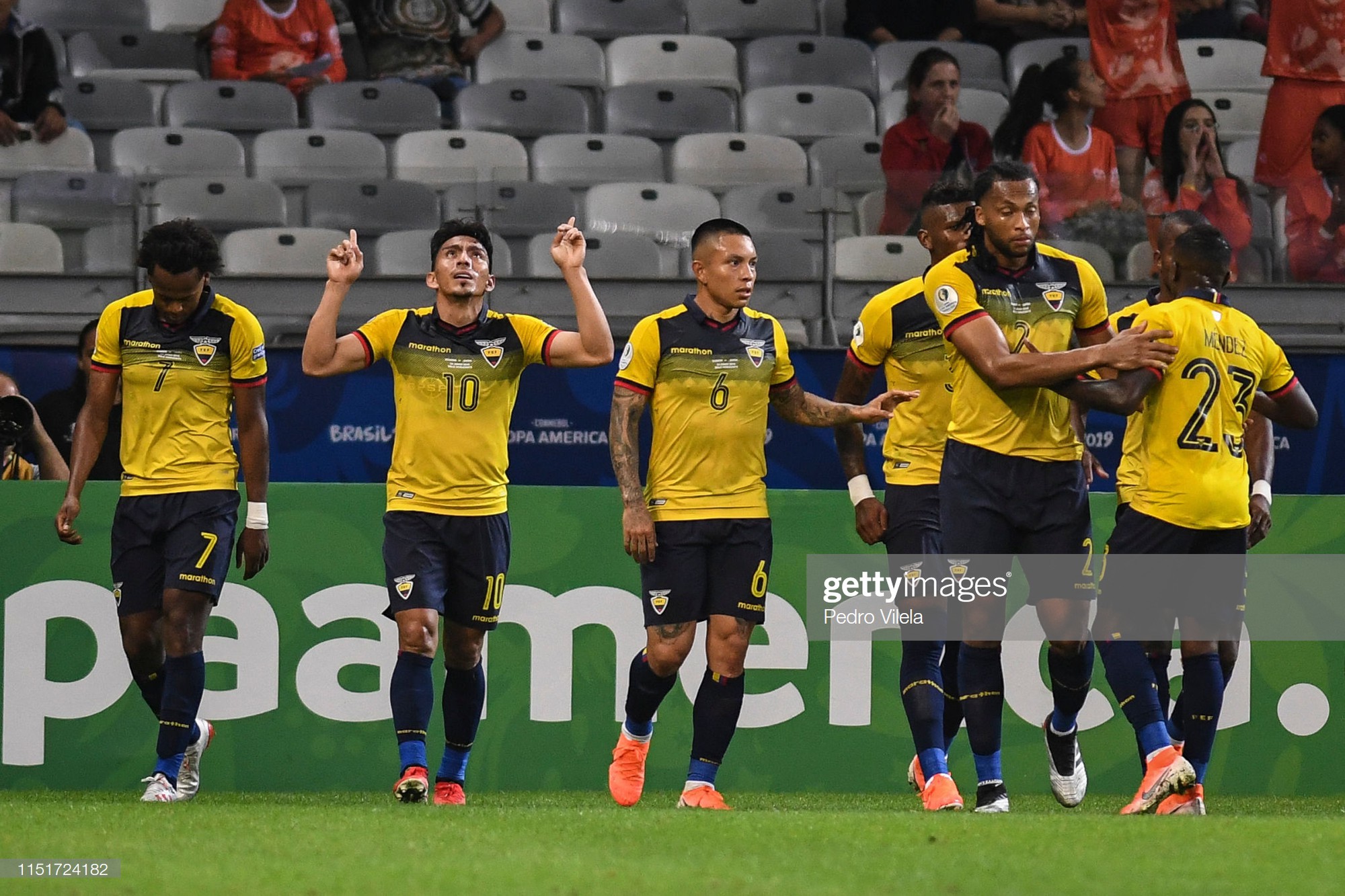 Tuyển thủ Nhật Bản ôm mặt thất vọng, các đại diện châu Á sạch bóng ở tứ kết cúp bóng đá Nam Mỹ - Ảnh 4.