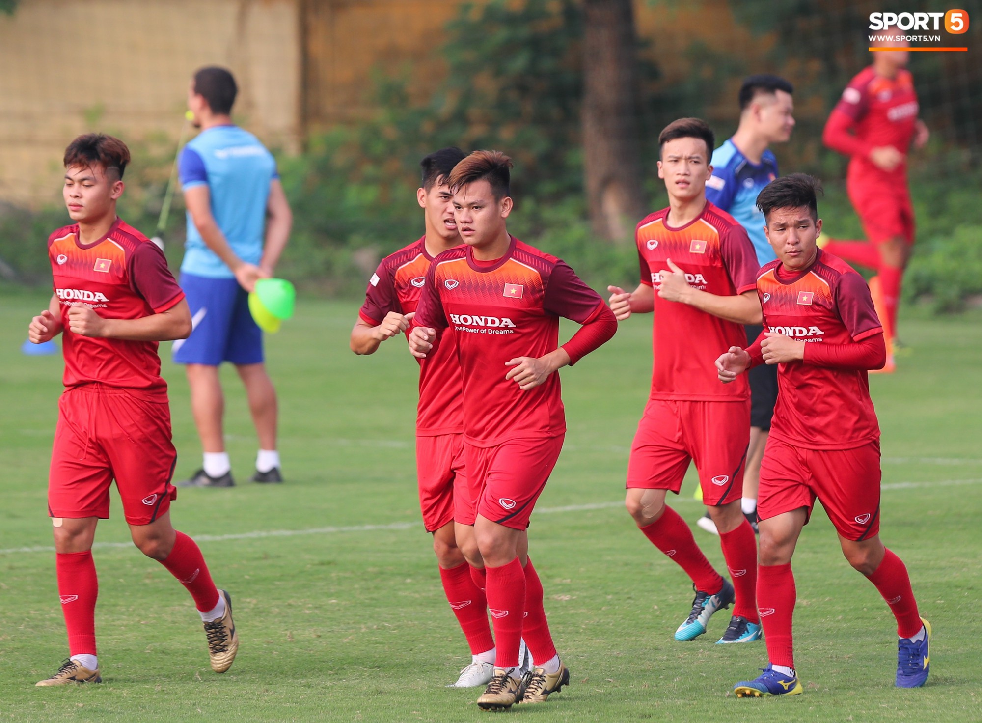 U23 Việt Nam cười thả ga với bài tập thú vị của ban huấn luyện - Ảnh 13.