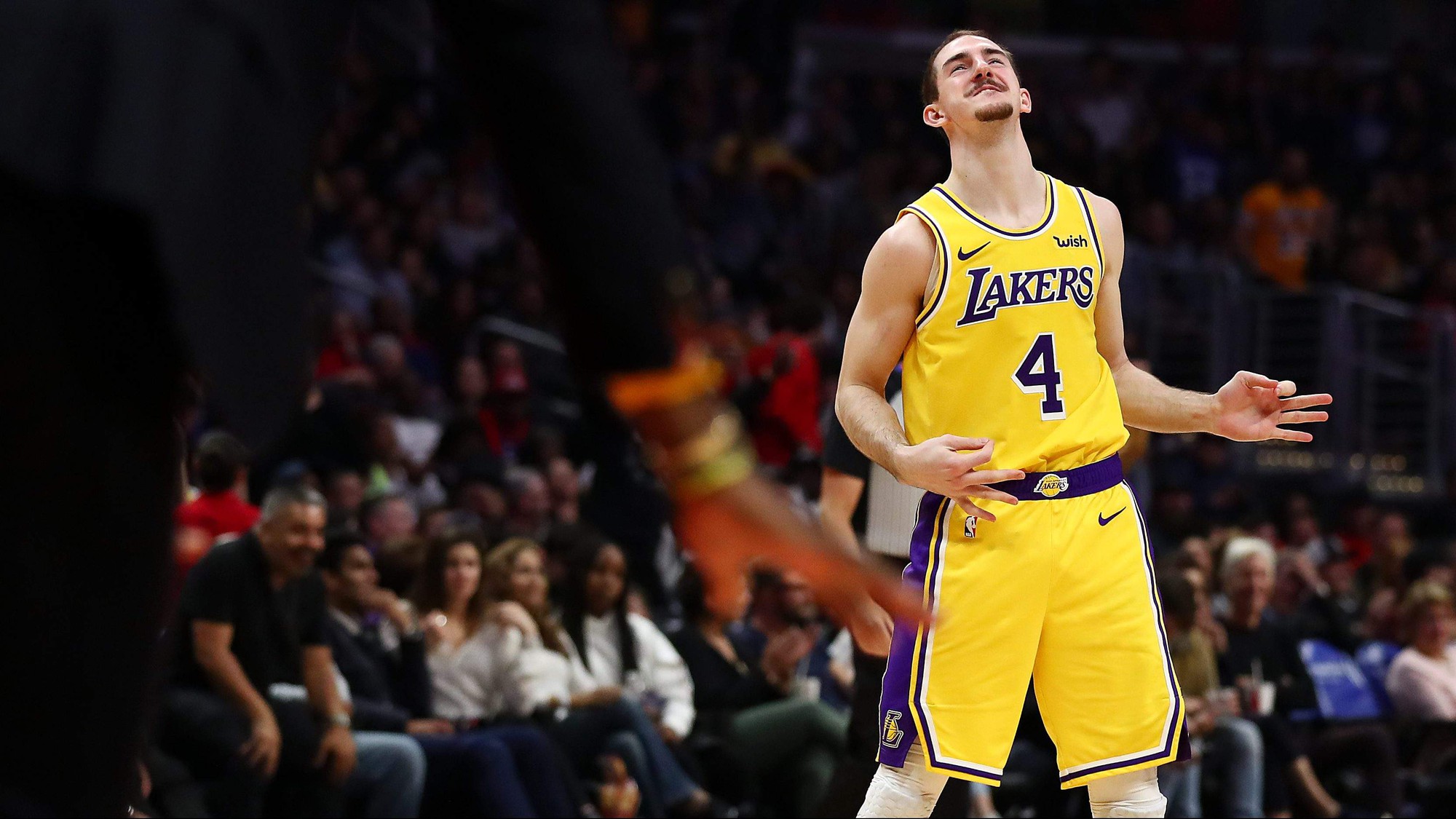 alex-caruso-lakers-jayson-tatum-e1554530906828