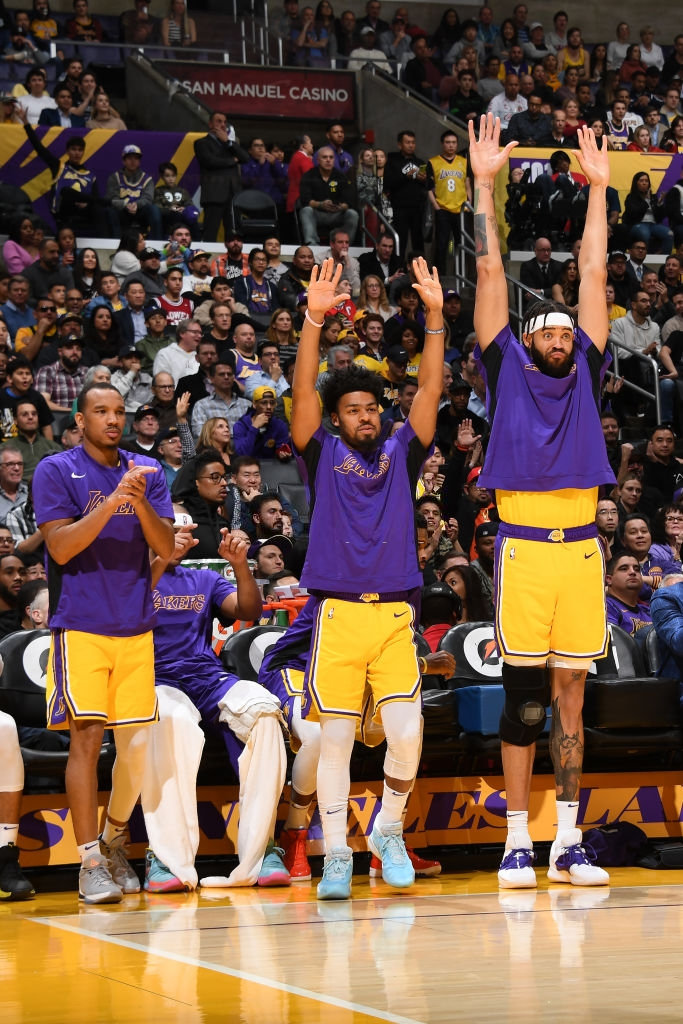 &quot;Nghiền nát&quot; New York Knicks, Los Angeles Lakers nối dài chuỗi trận toàn thắng lên con số 6 - Ảnh 3.