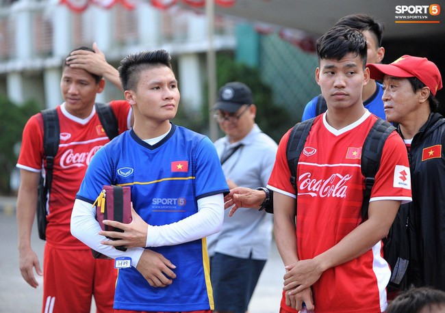 3 hậu vệ của Olympic Việt Nam tập riêng trước trận gặp Nepal  - Ảnh 5.