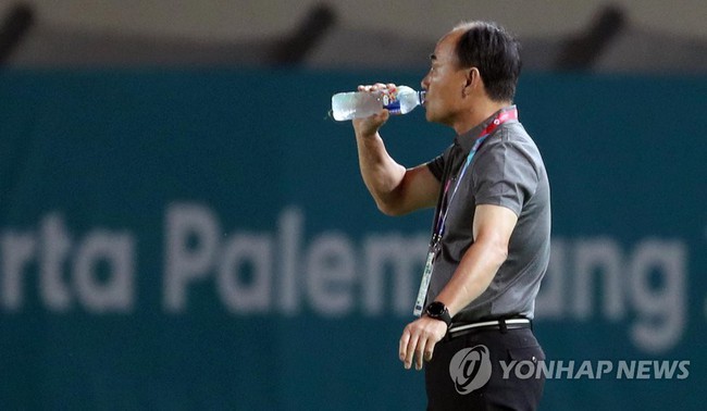 Son Heung-min xấu hổ cúi đầu xin lỗi, yêu cầu họp toàn đội sau thất bại sốc trước Malaysia  - Ảnh 3.