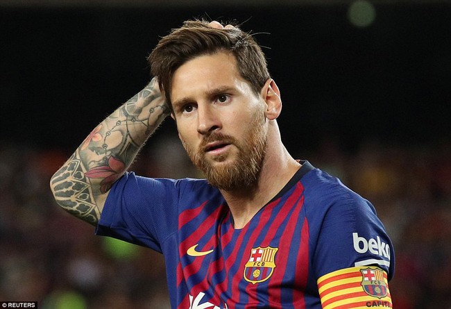 Messi lập cú đúp trong trận chính thức đầu tiên làm đội trưởng Barca - Ảnh 3.