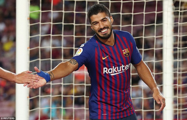 Messi lập cú đúp trong trận chính thức đầu tiên làm đội trưởng Barca - Ảnh 4.