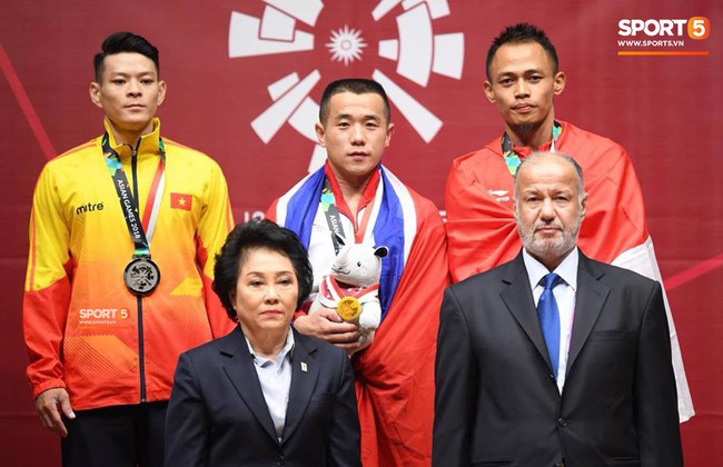 Thạch Kim Tuấn khó vượt chính mình khi đối mặt đương kim vô địch cử tạ ASIAD 2018 - Ảnh 8.