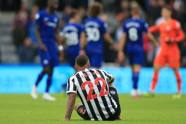 Newcastle 1-2 Chelsea: The Blues vươn lên nhì bảng sau những phút cuối điên rồ tại St James Park - Ảnh 3.