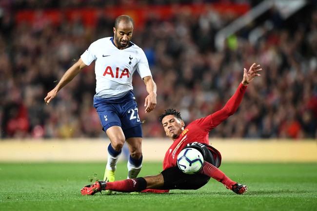 Lukaku đá ra ngoài khi khung thành bỏ trống, MU thảm bại trước Spurs - Ảnh 10.