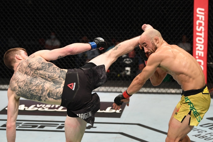 Cory Sandhagen hạ võ sĩ số 1 UFC bằng cú đá xoay đẹp mắt, đứng trước cơ hội tranh đai vô địch thế giới - Ảnh 1.