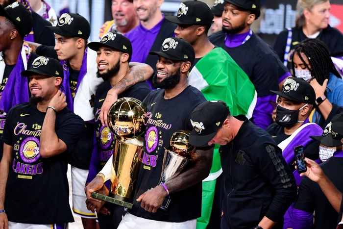 Chức vô địch lần thứ 17 đầy cảm xúc trong mùa giải đặc biệt nhất lịch sử Los Angeles Lakers - Ảnh 11.