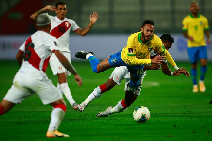 Neymar lập hat-trick, vượt thành tích ghi bàn của Ronaldo và giúp tuyển Brazil thắng 4-2 - Ảnh 6.