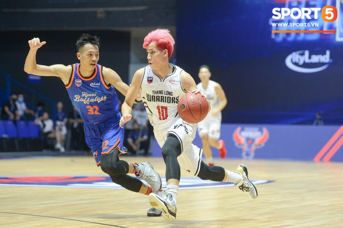 Thang Long Warriors tạo đà hoàn hảo trong ngày ra mắt VBA 2020 bằng chiến thắng áp đảo Hanoi Buffaloes - Ảnh 2.