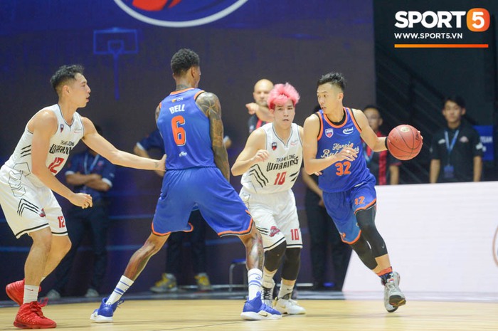 Thừa nhận điểm yếu của Hanoi Buffaloes, HLV Eric Weissling vẫn lạc quan sau thất bại đầu tiên ở VBA 2020 - Ảnh 3.