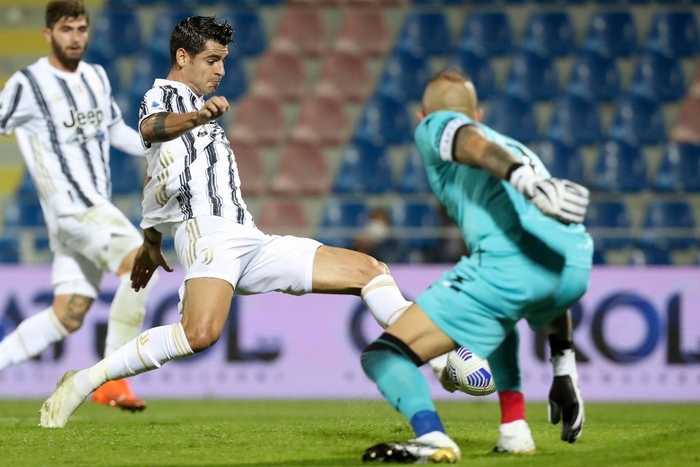 Vắng Ronaldo và bị đuổi người, Juventus nhọc nhằn giành 1 điểm - Ảnh 2.