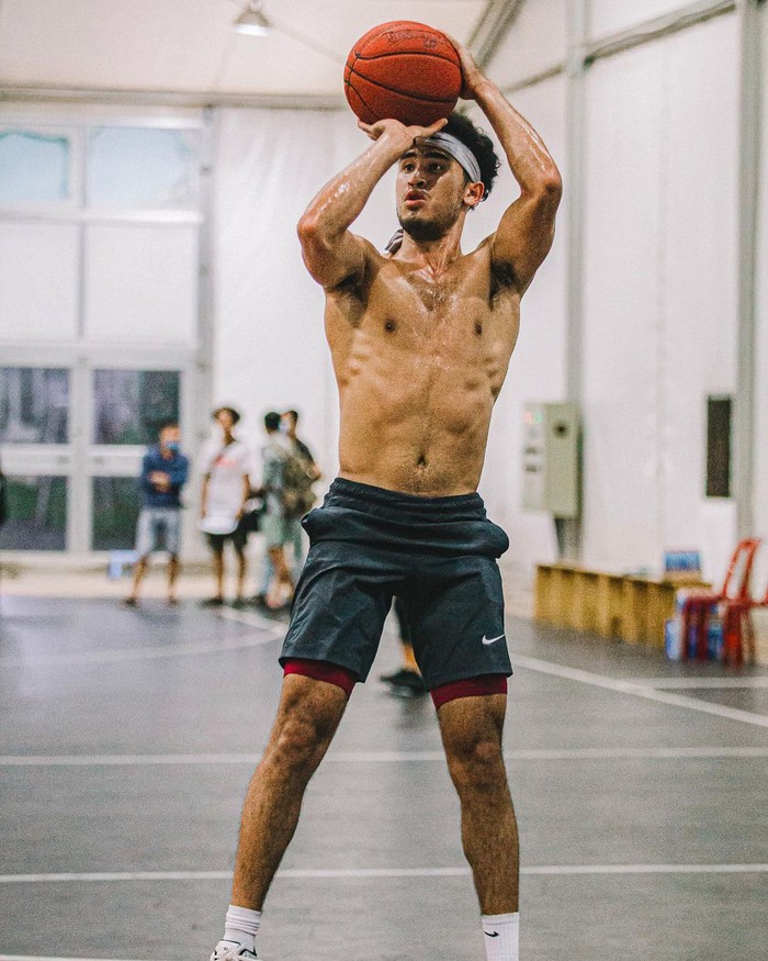 Bóc info về Christian Juzang - Hot boy Việt kiều đang làm dậy sóng mùa giải bóng rổ chuyên nghiệp VBA 2020 - Ảnh 6.