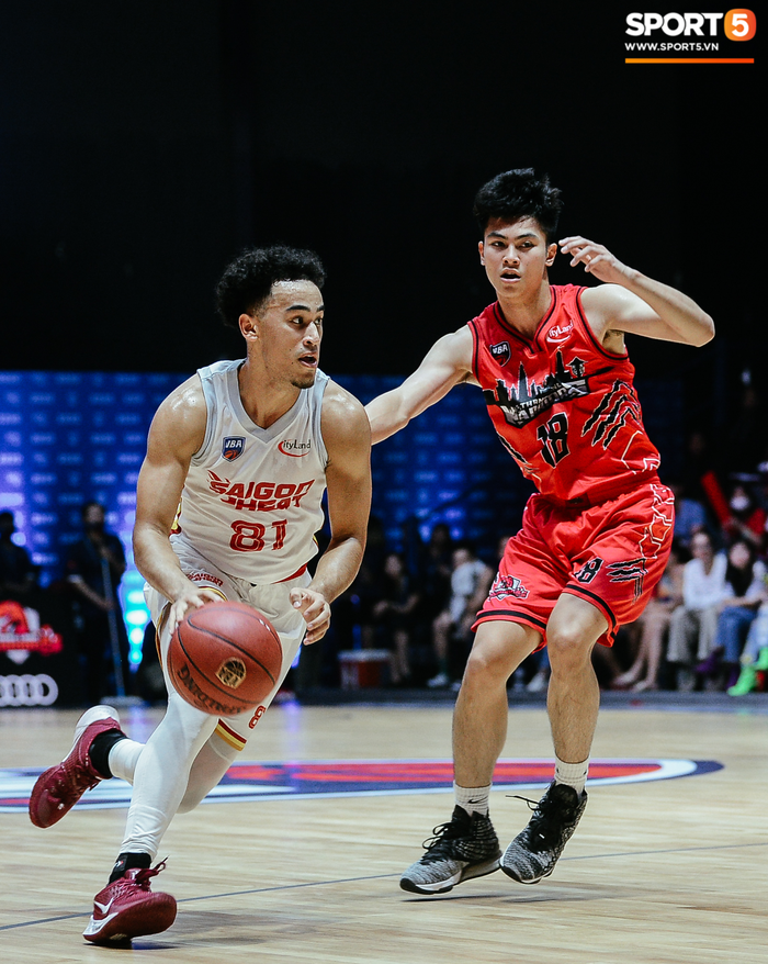 Bóc info về Christian Juzang - Hot boy Việt kiều đang làm dậy sóng mùa giải bóng rổ chuyên nghiệp VBA 2020 - Ảnh 2.