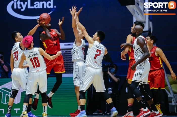 Nhận định VBA 2020 ngày 30/10: Thang Long Warriors tiếp đà chiến thắng khi đối đầu Nha Trang Dolphins - Ảnh 1.