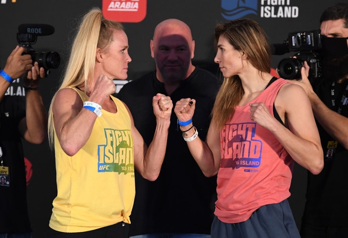 Cựu vương Holly Holm giành chiến thắng ấn tượng, sẵn sàng cho trận tranh đai tại UFC - Ảnh 1.