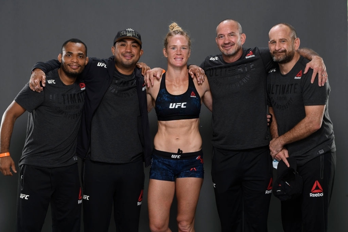 Cựu vương Holly Holm giành chiến thắng ấn tượng, sẵn sàng cho trận tranh đai tại UFC - Ảnh 8.